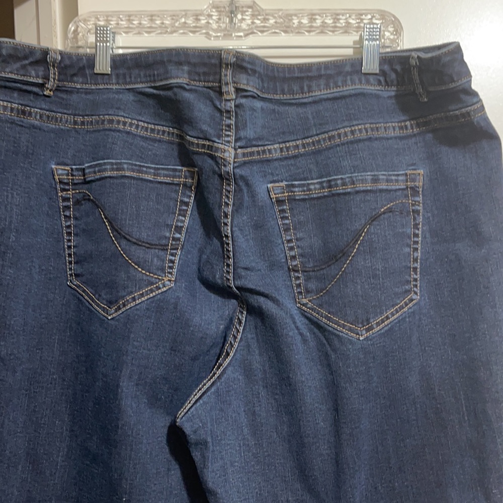 Jeans - Picture 3 of 3